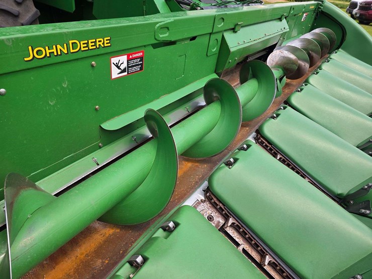 2013-john-deere-608c-image-15