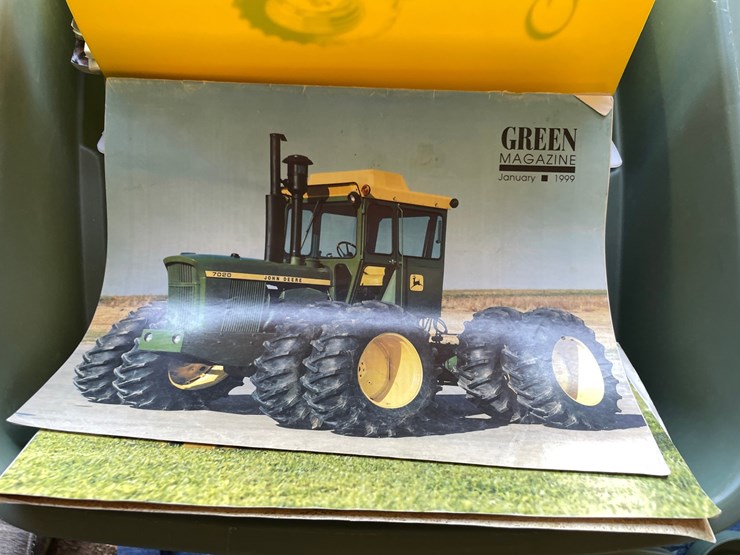 #4714-•-assortment-of-tractor-magazines-image-4