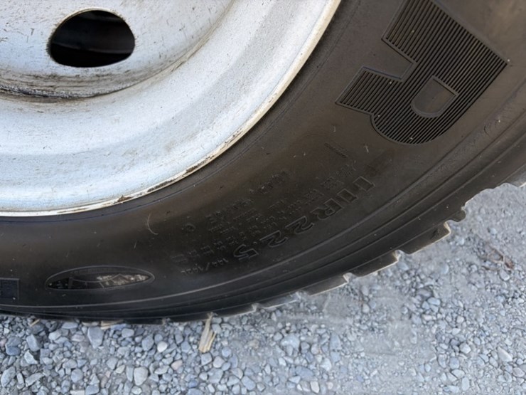 2021-ford-f650-image-18