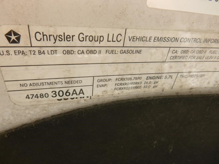 2015-dodge-1500-image-12
