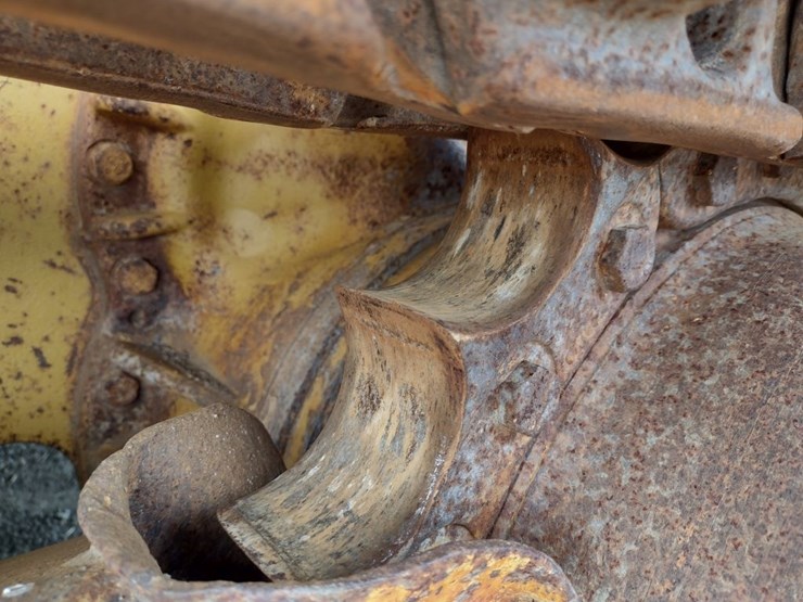 caterpillar-939c-image-14