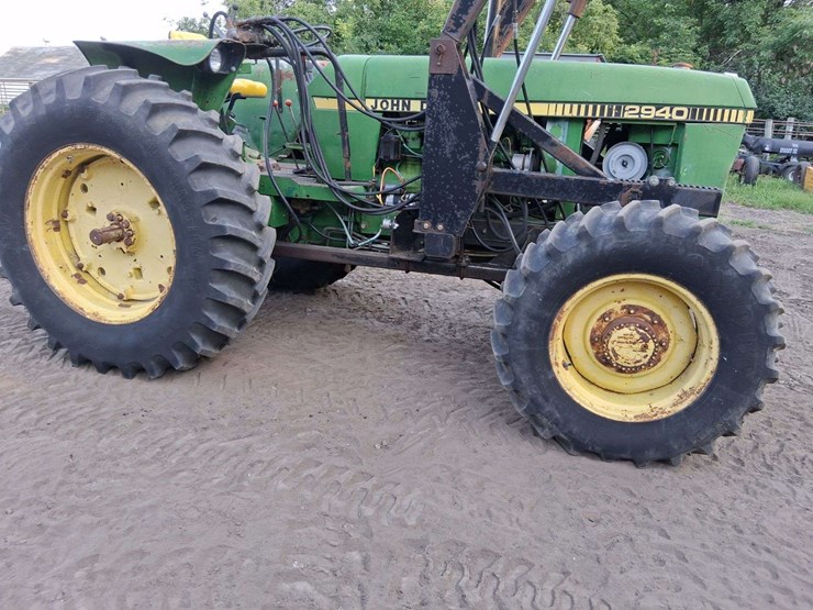 1982-john-deere-2940-image-8