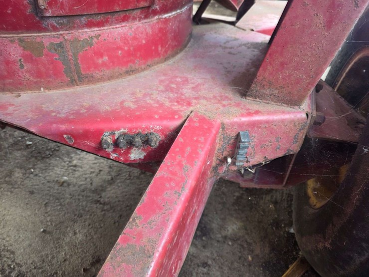 new-holland-357-image-25