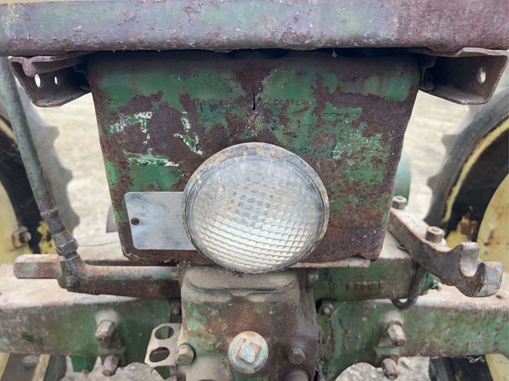 john-deere-model-b-image-34