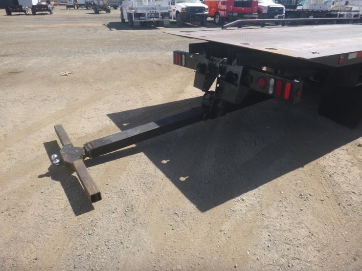2016-ford-f650-image-11