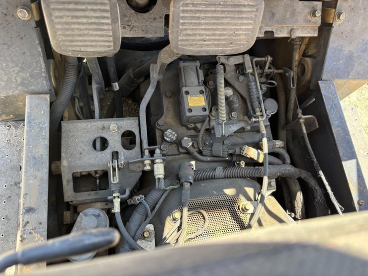 mitsubishi-gc15k-forklift-image-13