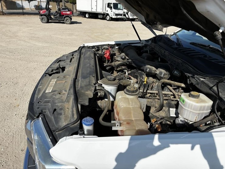 2018-ford-f550-xlt-image-11