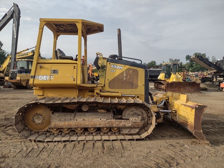 deere-650h-lgp-image-3