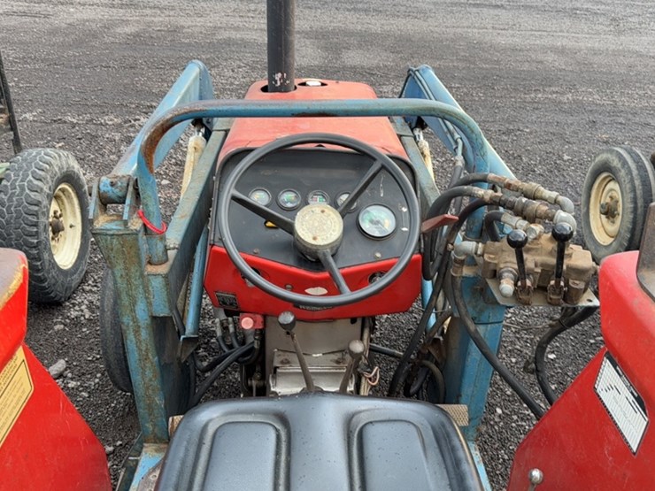 massey-ferguson-245-image-11