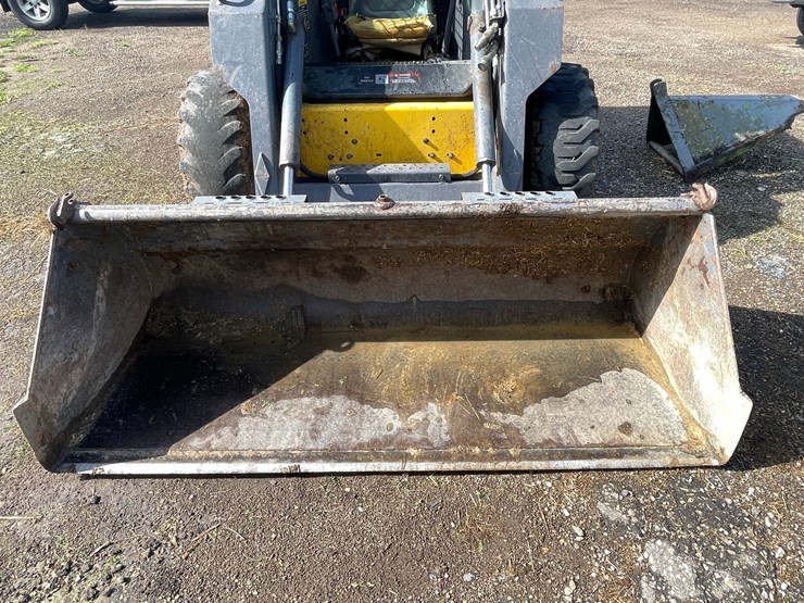 new-holland-ls170-image-19