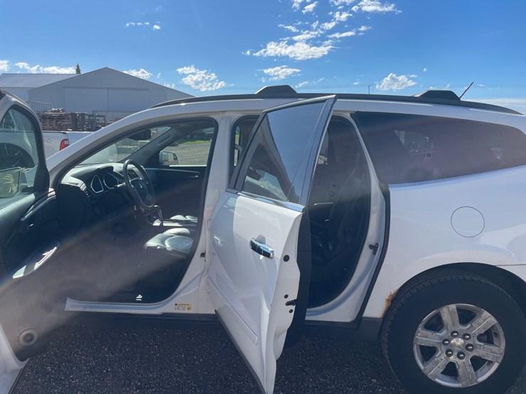 2009-chevrolet-traverse-image-33