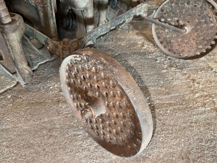 very-nice-original-van-brunt-model-v-grain-drill-image-9