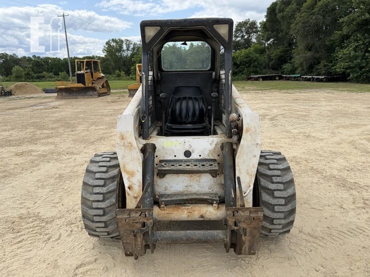 bobcat-s220-image-2