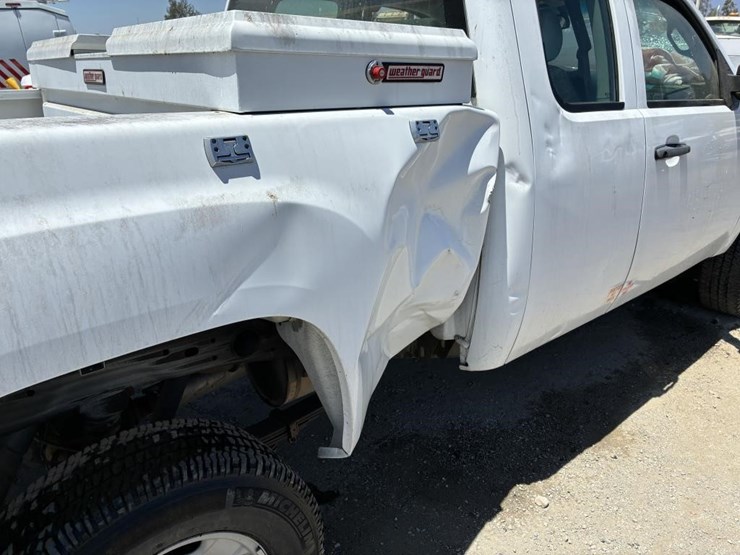 2012-gmc-sierra-2500-image-17