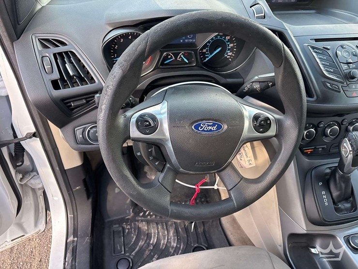 2015-ford-escape-image-13