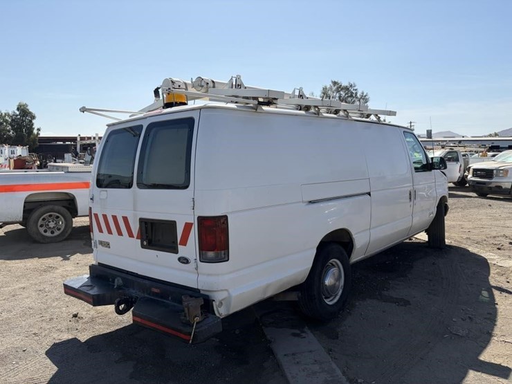 2002-ford-e350-sd-image-3