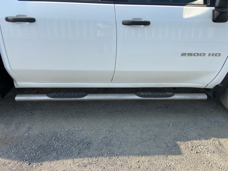 2020-chevrolet-silverado-2500-image-28