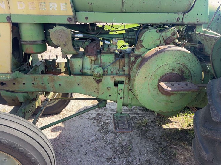 john-deere-720-image-48