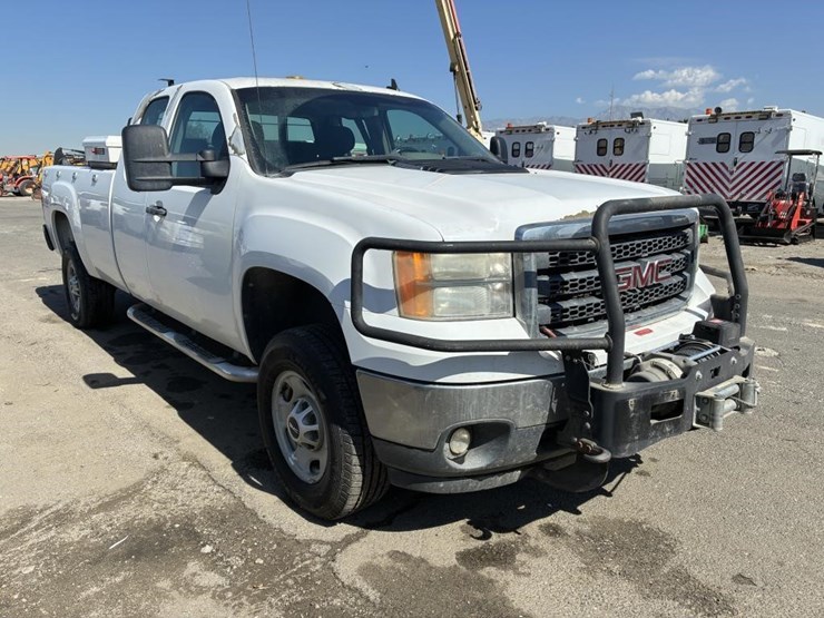2012-gmc-sierra-2500hd-image-2