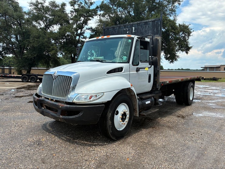 2004-international-4300-image-2