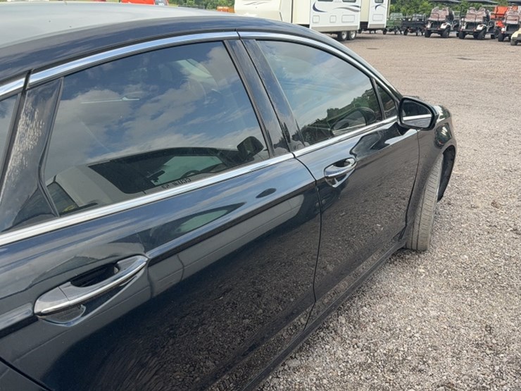 #3014-•-2016-ford-fusion-car-image-6