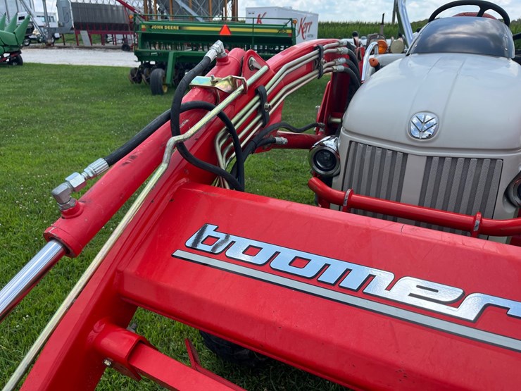 new-holland-boomer-8n-image-11