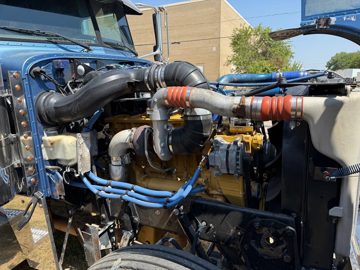 2006-peterbilt-379-image-31