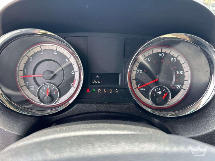 2013-dodge-grand-caravan-image-18