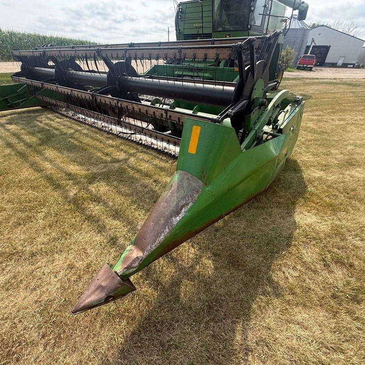 JOHN DEERE 220
