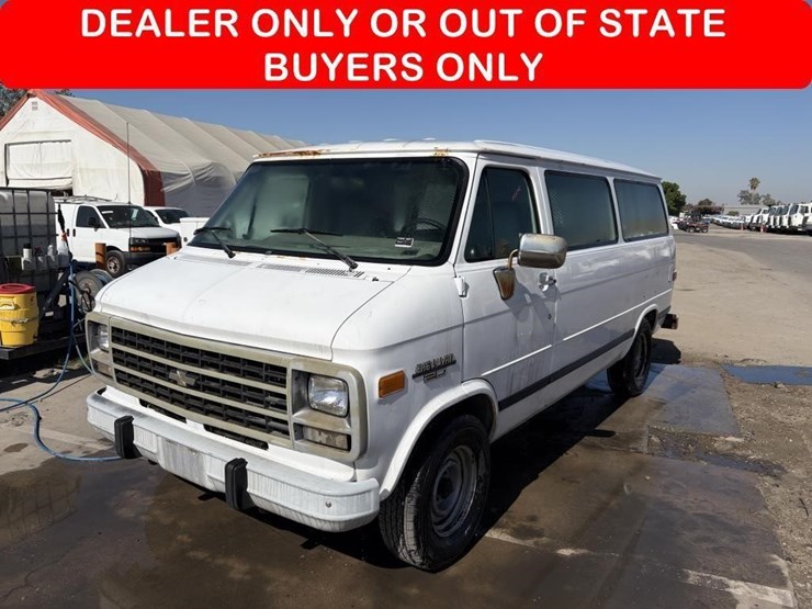 1995-chevrolet-g20-image-1