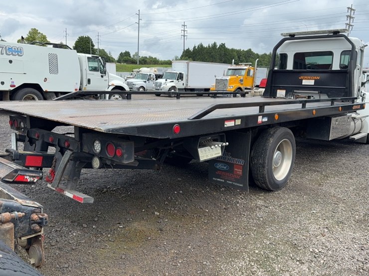 2022-kenworth-t270-image-8