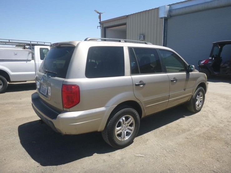 2004-honda-pilot-image-3