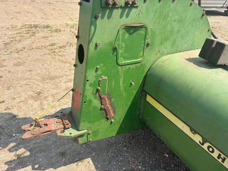john-deere-3800-image-22