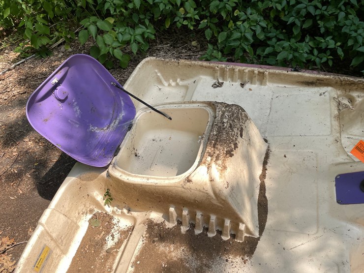 #7012-•-water-wheeler-pedal-boat-image-9