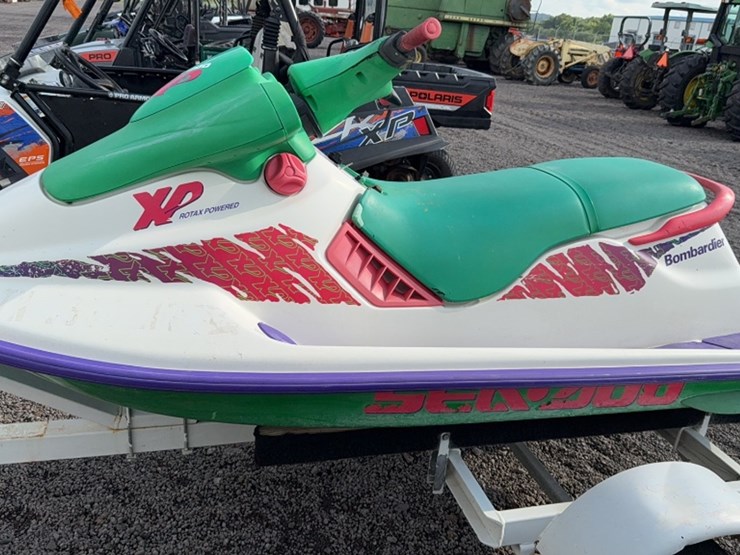 #3065-•-1994-seadoo-xp-bombardier-jet-ski-image-10