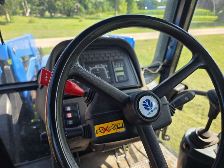 2003-new-holland-tm155-image-68