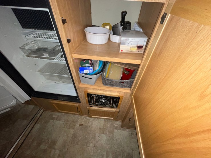 #7001-•-2018-escape-5.0-ta-5th-wheel-camper-(has-mn-title-in-dealy)-image-48