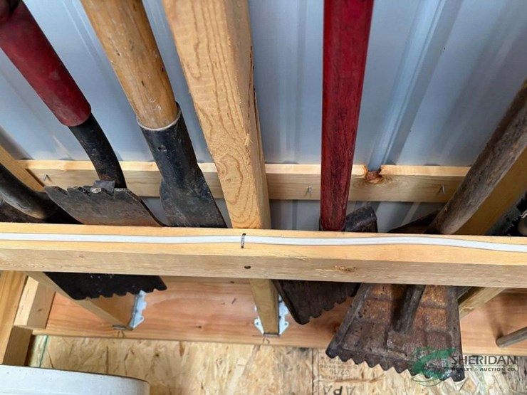 cement-bull-float-and-roofing-shovels-image-3
