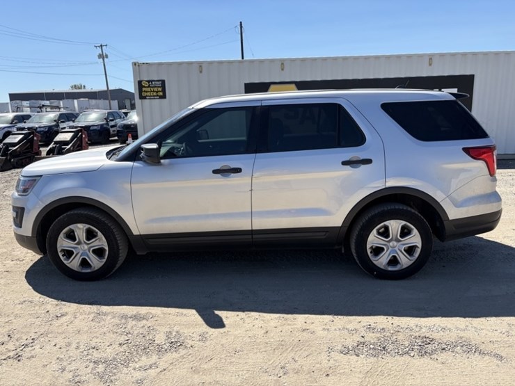 2018-ford-explorer-image-7