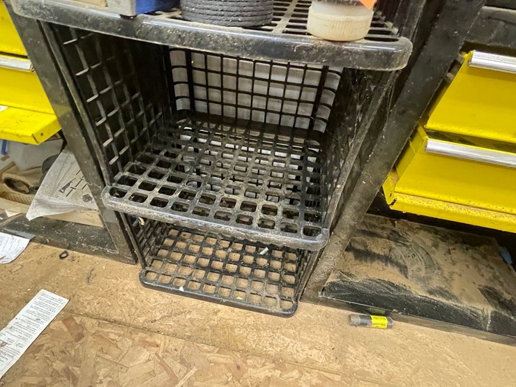 #7111-•-toolbox-and-contents-image-5