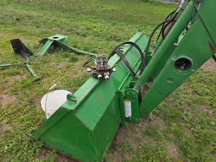 john-deere-148-image-28