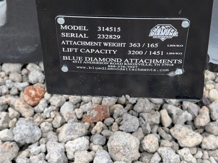 #2065-•-blue-diamond-48"-skid-steer-brick-image-2