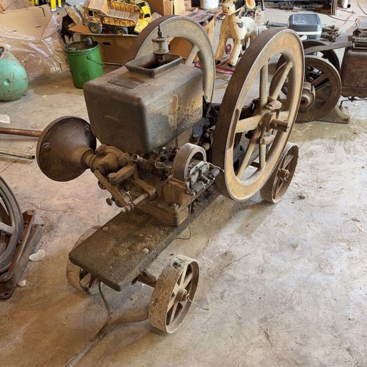 Rock Island 2 1/2 Horse Hit and Miss Engine with Cart