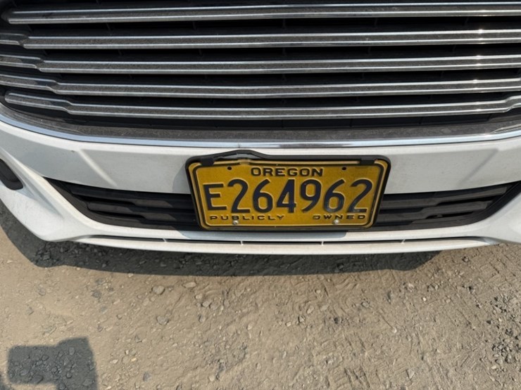 2015-ford-fusion-hybrid-sedan-image-9