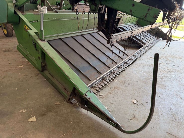 john-deere-2320-image-9