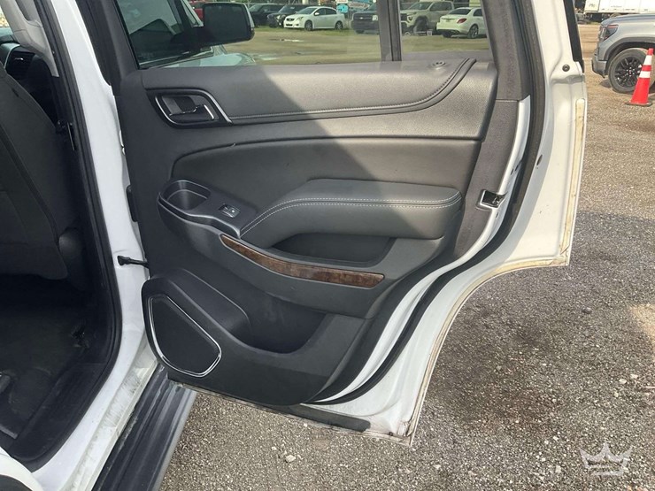 2020-chevrolet-tahoe-image-23