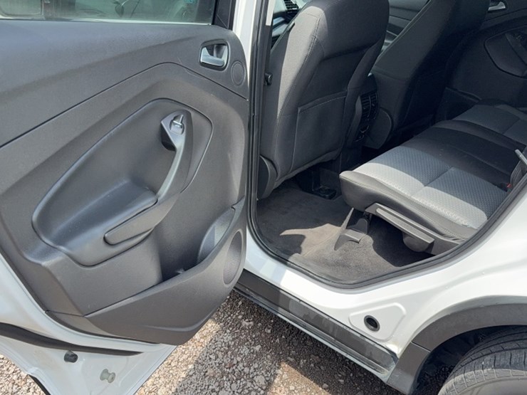 2017-ford-escape-image-15