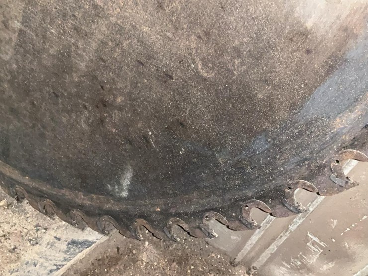#176-•-56”-circular-saw-blade-image-5
