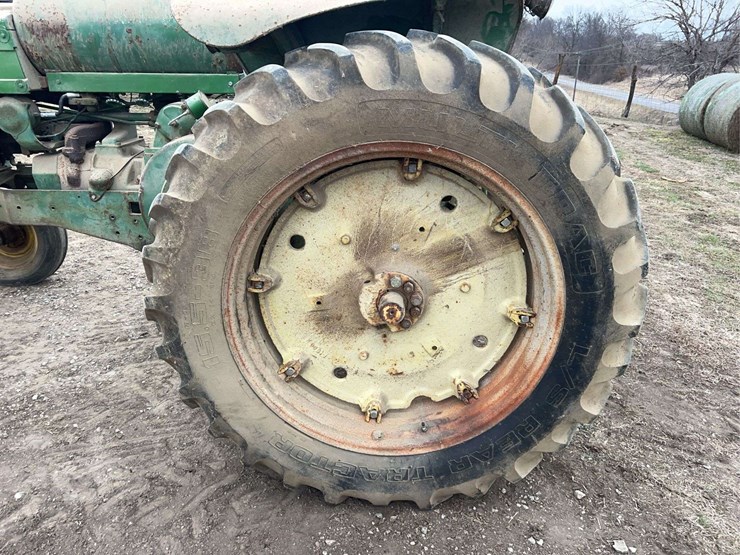 john-deere-70-image-54