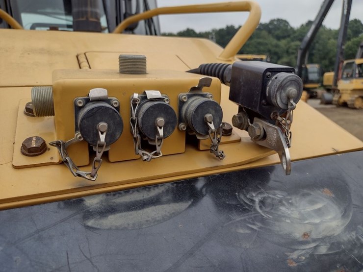 caterpillar-d4k2-xl-image-26